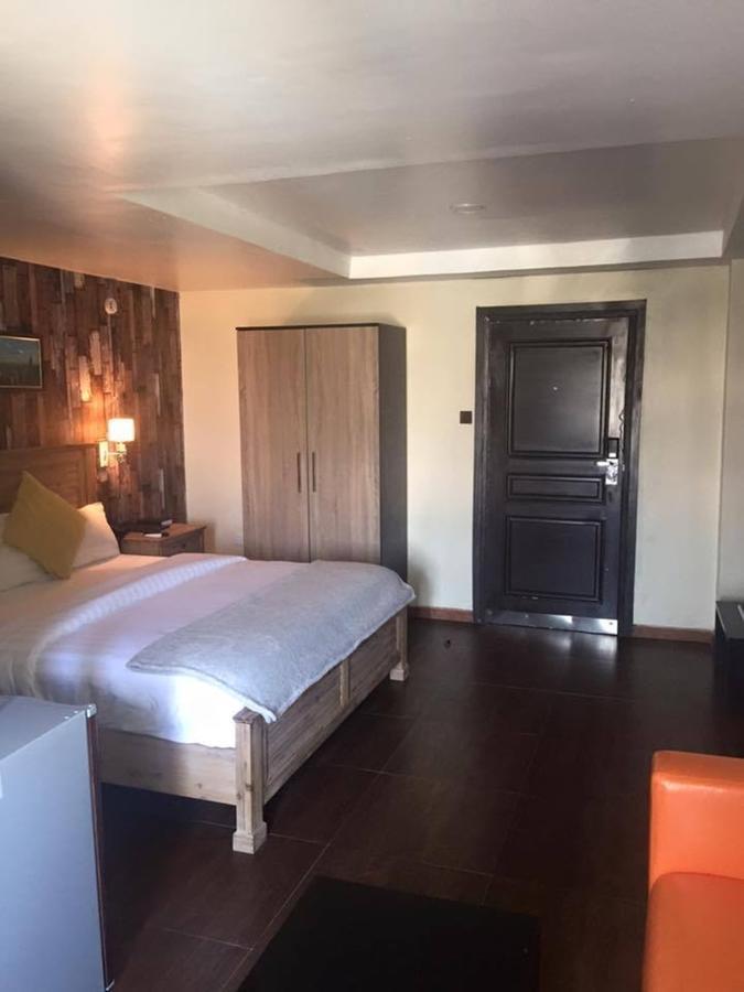 Villa Toscana Hotel And Suits Lagos Eksteriør billede