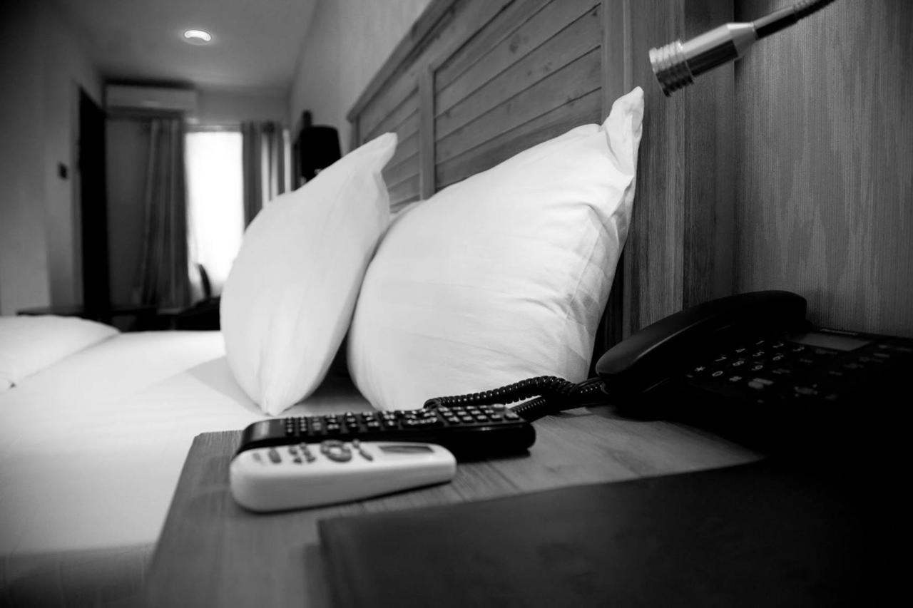 Villa Toscana Hotel And Suits Lagos Eksteriør billede